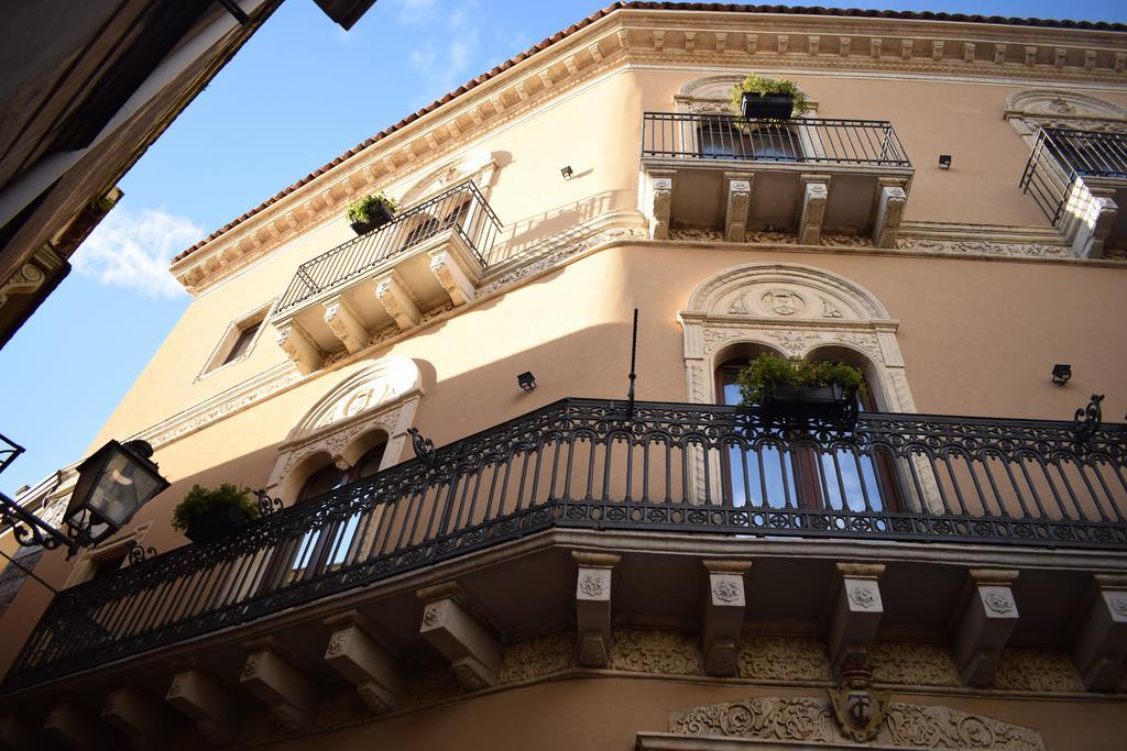 קסטיליונה די סיציליה Cento Tari' Guest House מראה חיצוני תמונה