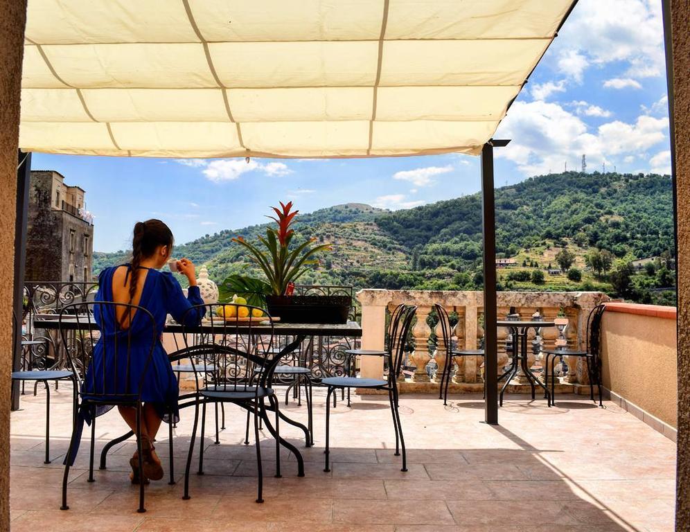קסטיליונה די סיציליה Cento Tari' Guest House מראה חיצוני תמונה